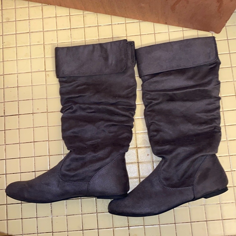 Grey suede slouch boots